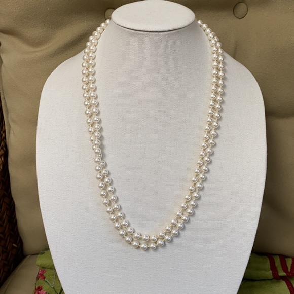 Vintage Marvella Pearl Necklace 54 inch - Picture 3 of 9